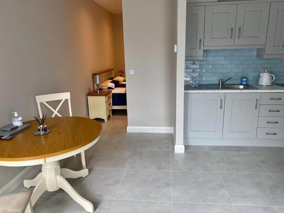 Erne Getaway No.7 Brand New 1 Bed Apartment Enniskillen Ngoại thất bức ảnh