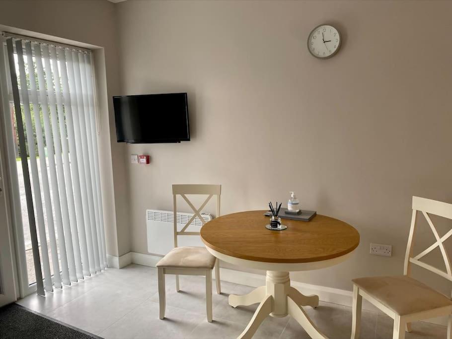 Erne Getaway No.7 Brand New 1 Bed Apartment Enniskillen Ngoại thất bức ảnh